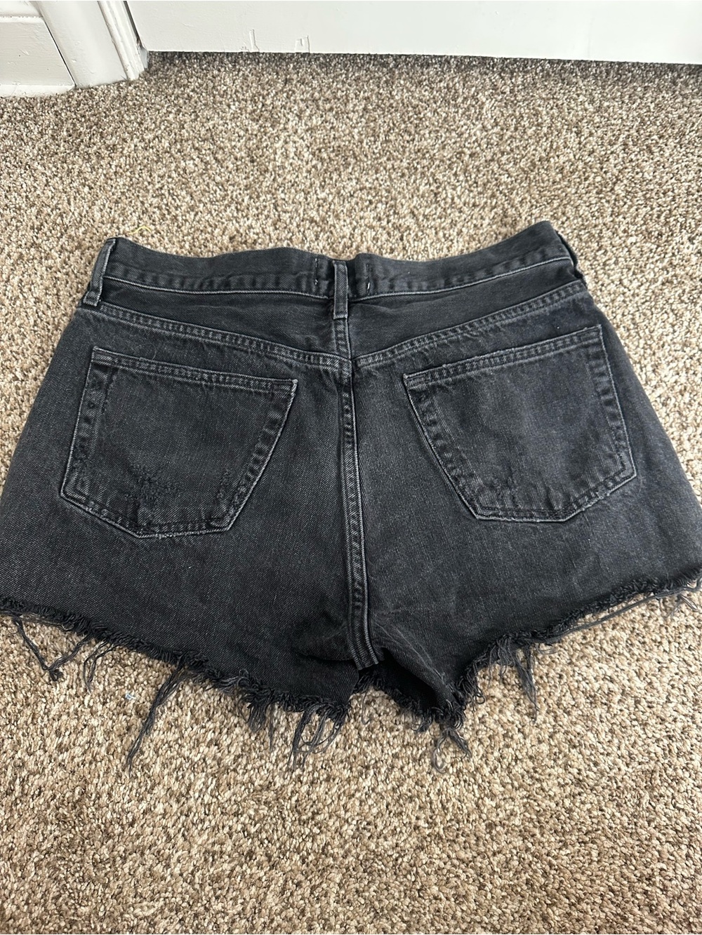 Agolde Parker Shorts in Black - Picture 3 of 5